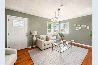 620 E Royal Forest Boulevard, Columbus, OH 43214 - Photo 5