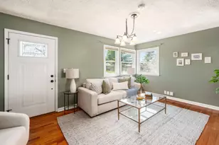 620 E Royal Forest Blvd, Columbus, OH 43214 - Photo 5