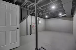 572 Westphal Ave, Columbus, OH 43213 - Photo 25