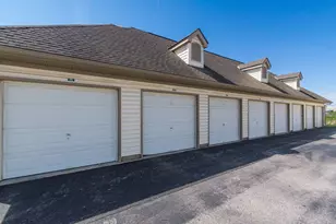 705 Hidden Springs Dr, Lewis Center, OH 43035 - Photo 19