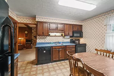 1020 Victoria Drive, Bucyrus, OH 44820 - Photo 5