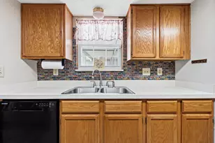 5574 Parkshire Dr, Columbus, OH 43229 - Photo 15