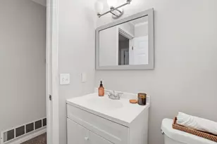 2670 Diane Pl, Columbus, OH 43207 - Photo 15