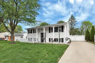 412 Denwood Dr S, Columbus, OH 43230 - Photo 3