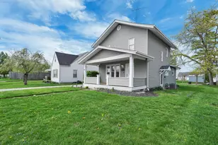 33 School St, Ashville, OH 43103 - Photo 3