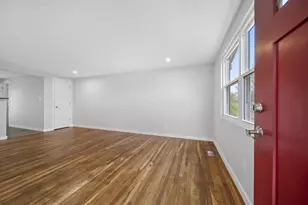 995 E Lincoln Ave, Columbus, OH 43229 - Photo 9