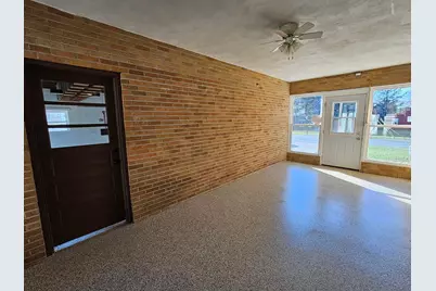 885 W Perry Street, Bucyrus, OH 44820 - Photo 33