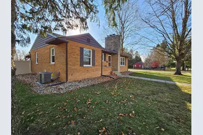 885 W Perry Street, Bucyrus, OH 44820 - Photo 1