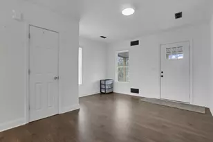 39 W Ramlow Alley, Columbus, OH 43202 - Photo 3