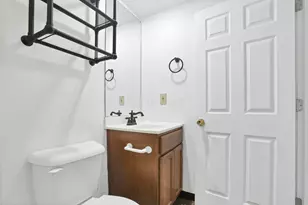 39 W Ramlow Alley, Columbus, OH 43202 - Photo 17