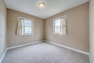 2805 Beulah Rd, Columbus, OH 43211 - Photo 13