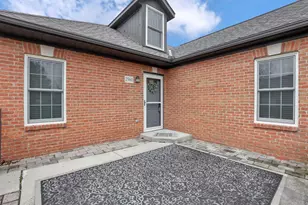 2560 Trotterslane Dr, Columbus, OH 43235 - Photo 5