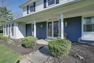 1570 Oakview Dr, Columbus, OH 43235 - Photo 3