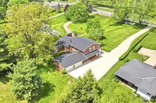 2171 Holton Rd, Grove City, OH 43123 - Photo 1