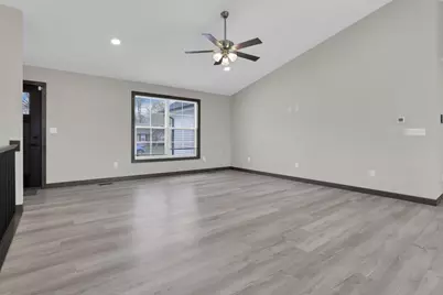 315 Oak Street, Centerburg, OH 43011 - Photo 9