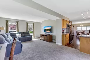 5876 Waterview Dr, Hilliard, OH 43026 - Photo 5