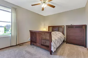 5876 Waterview Dr, Hilliard, OH 43026 - Photo 15