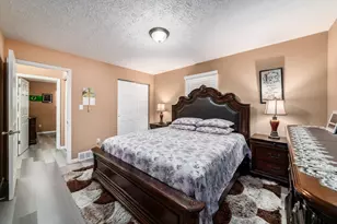1914 Walden Dr, Columbus, OH 43229 - Photo 19