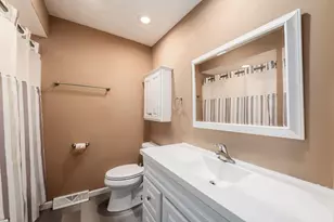 1914 Walden Dr, Columbus, OH 43229 - Photo 23