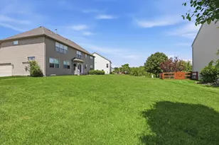 8104 Amanda Northern Rd NW, Canal Winchester, OH 43110 - Photo 5