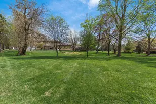 3561 Kingsway Dr, Columbus, OH 43221 - Photo 9