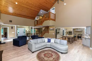 630 Woods Hollow Ln, Powell, OH 43065 - Photo 9