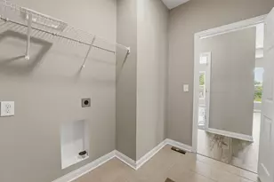 818 Hilton Dr, Reynoldsburg, OH 43068 - Photo 23