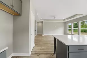 818 Hilton Dr, Reynoldsburg, OH 43068 - Photo 9