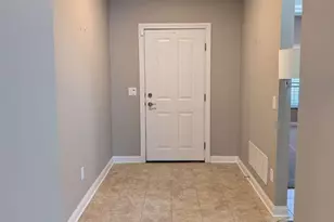 927 Pinnacle Club Dr, Grove City, OH 43123 - Photo 9