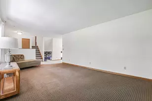10647 Wilkins Run Rd NE, Newark, OH 43055 - Photo 9