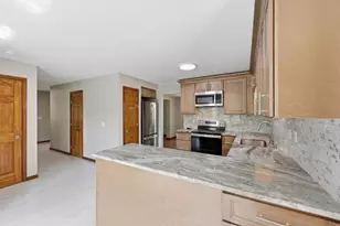 565 Peach St, Westerville, OH 43082 - Photo 11