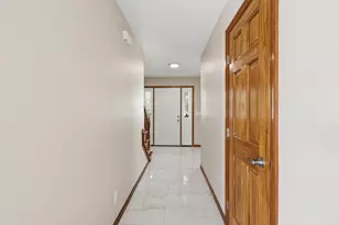 565 Peach St, Westerville, OH 43082 - Photo 5