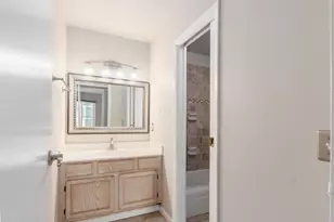 1512 Lafayette Dr, Upper Arlington, OH 43220 - Photo 17