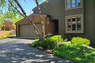 135 Glen Cir, Worthington, OH 43085 - Photo 3