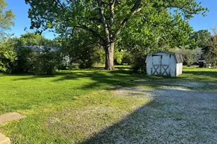 27 State St, Jeffersonville, OH 43128 - Photo 5