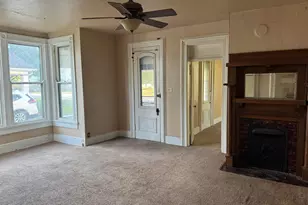 27 State St, Jeffersonville, OH 43128 - Photo 9