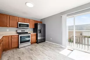 8318 Linton Blvd, Columbus, OH 43235 - Photo 11