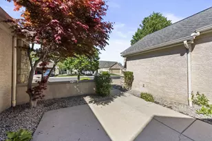 2617 Vi-Lilly Cir W, Grove City, OH 43123 - Photo 33