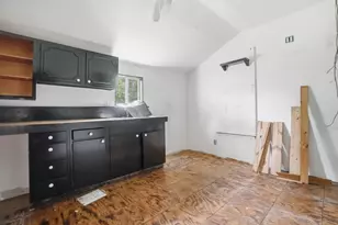 517 Broadway St, Springfield, OH 45504 - Photo 9