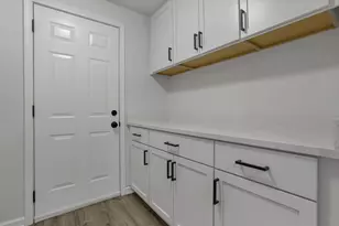 4940 Kristie Falls, Columbus, OH 43221 - Photo 13