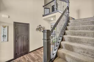 27 Fieldcrest Dr, Centerburg, OH 43011 - Photo 13