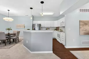 8075 Crane's Crossing Dr, Lewis Center, OH 43035 - Photo 11