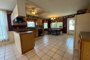 222 S Columbus St, Somerset, OH 43783 - Photo 5