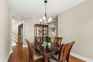6082 Manshire Ct, Galloway, OH 43119 - Photo 9