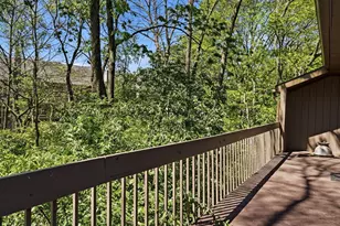 3157 Griggsview Ct, Columbus, OH 43221 - Photo 5