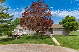 1812 Zuber Rd, Grove City, OH 43123 - Photo 1
