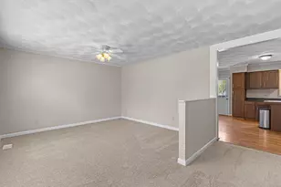 3698 Earl Ave, Columbus, OH 43219 - Photo 3