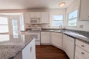 5074 Langcroft Dr, Hilliard, OH 43026 - Photo 7