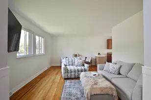 1363 Castleton Rd N, Columbus, OH 43220 - Photo 13