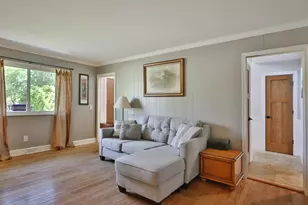 1363 Castleton Rd N, Columbus, OH 43220 - Photo 11